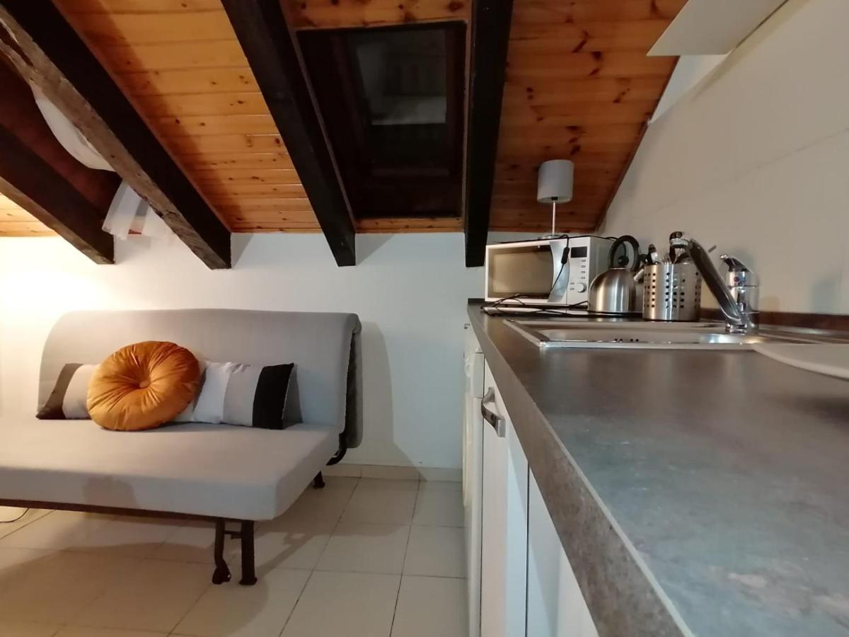 Mercanti Attic Version * Milaan